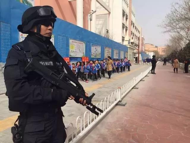 于勇: 戎马硬汉酒一壶 ,此生无悔披战甲